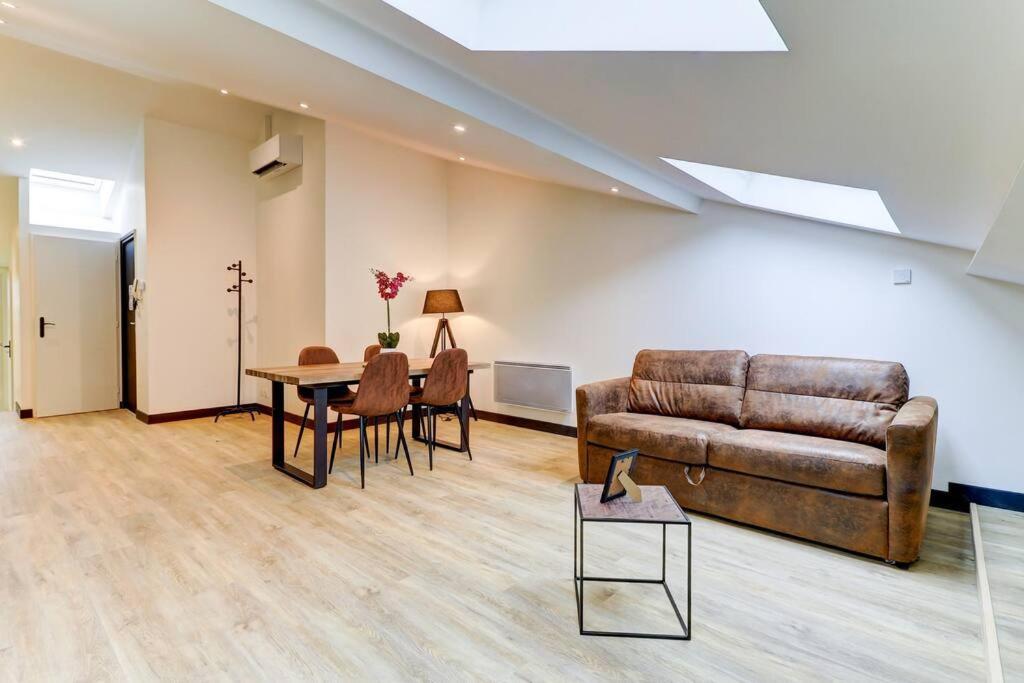 La Cambuse Topdestination-Bourg - Centre Ville - Classe 3 Etoiles Εξωτερικό φωτογραφία